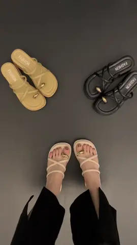 Dép nữ dây mảnh xỏ ngón 