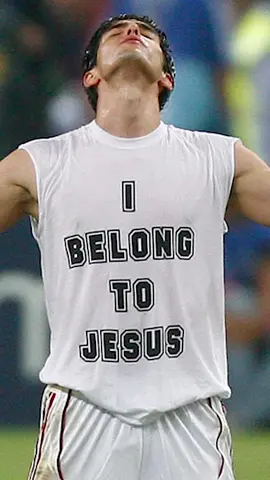 Kaka, El hijo de Dios que predicaba su mensaje con su mítica camiseta #kaka #brasil #ricardokaka #jesus #dios #futbol #acmilan #saopaulo #superacion #deportesentiktok 