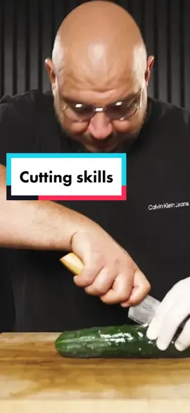 Cutting skills 😅 Das geht noch besser mit etwas Übung #challangeaccepted #knifeskills #food 