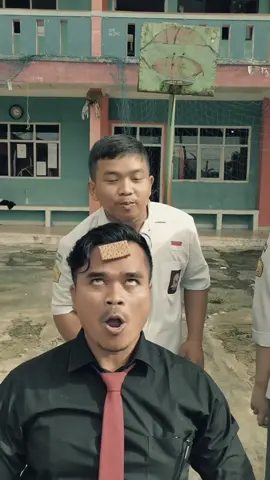 Atuh pantes susah.. ternyata di lem😭 #samasamaketawa #fyp 