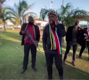 Ngempela nikuph ningang follow nje 😂 #maskanditikttiktok #maskanditiktok❤️ #ingqwelekazi #ingqwelekazi #ingqwelekazi💦💧💙 #ingqweleyoshuni #maskandivibes #maskanditiktok🔥🔥 #SAMA28