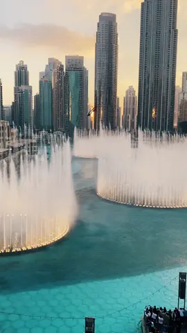 Dubai Fountain under Burj Khalifa #dubai #dubaifountain #burjhkhalifa 
