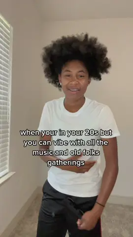 watvh the leg swing nie😮‍💨 #fyp #oldschool #oldsoul #howdeepisyourlove #viral #xyzbc #strolling 