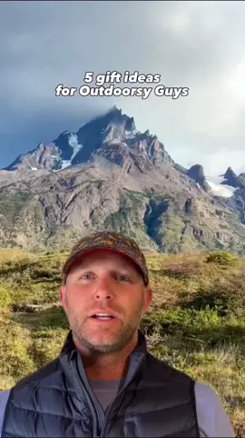 What else would you add to this list? #giftideas #giftsforhim #giftsforoutdoorsypeople #hikersoftiktok #backpackers 