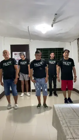 5 men dancing! Crazy Dance