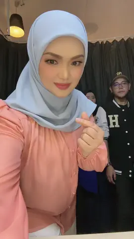 Pakse kak @Rozisangdewi buat tik tok 😂😂😆😛 @Epie Temerloh @cteafairuz (CF) 