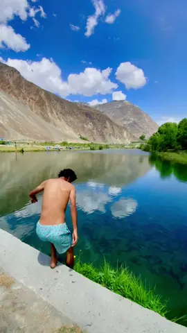 Good morning from ghizer trout traders   Swimming with trout 🐋 | like | comment | shere | follow |  #gilgitbaltistan #nature #fish #swiming #foryoupage #ghizervalley 