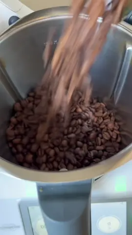Moudre du cafe au thermomix un heux d’enfants 🙈. #thermomixtm6 #commande #tm6 #cookidoo #recettefacileetrapide #katimomix #recettefacileetrapide #thermolixtm6 #benelux #thermomixluxembourg #