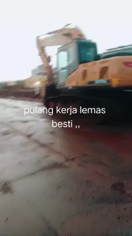 pulang kerja lemas besti
