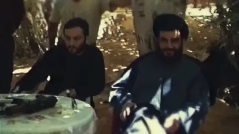 السيد حسن مع الحاج رضوان  #شهداء #اكسبلور #لبنان #عماد_مغنيه  #حسن_نصر_اللہ 