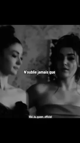 N'oublie jamais que dans la vie nous ne perdons pas d'amis nous découvrons seulement qui sont les vrais #citation #foryour #vivi_la_queen_offi #tiktok #motivationalvideo #viralvideo #vivi_la_queen_officiel #viral  #meilleureamie  #viraltiktok #vivi_la_queen_off #fypシ゚viral #fyp 