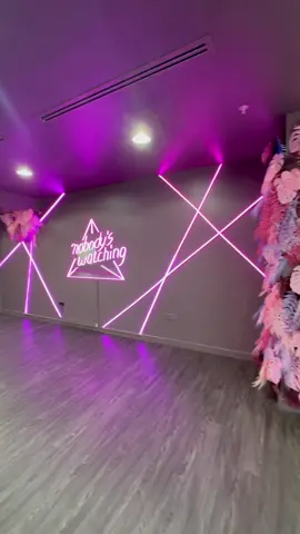 First Lady’s only studio in dubai 💕 Located in Jlt  12 dance styles 10 best dance teachers of dubai  And for booking WhatsApp us +971 55 1087742 #dancestudio #dubaidancers #dancetutorial #dancer #dubai_dxb_uae 