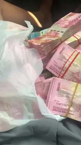 kakak disini mau bagi bagi uang 💸 #bagibagiuang #bagibagihadiah #uanggratiss #fypシ 