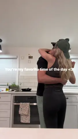 Glad he’s back ❤️🫶🏼 #kitchendance #couplelove #husbandandwife #internationalcouple 