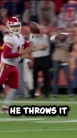 Patrick MAHOMES THROWING LEFT HANDED WHAT?!? #nfl #football #sports #chiefs #chiefskingdom #patrickmahomes #broncos