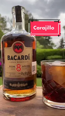 Te gusta el Carijllo, pero también el ron? Esta es la mejor opción a mi gusto, Bacardí 8 y CocaCola de café #bacardi8 #bacardi #bacardimx #carajillo #bebidasalcohólicas #roninfinito 