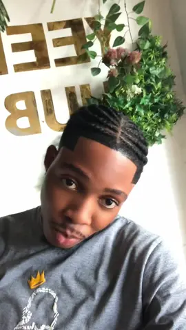 Its time @Yeeb’s beauty hub 🥰😍❤️❤️❤️  got my new hairstyle covered #yevu_golden #cute #trenfingsong #tiktoknigeria🇳🇬🇳🇬 #nigeriantiktok🇳🇬 #greenscreenvideo #moreviews #skin #braidstylesformen #braidsstyle @Jay Soo @Braids style lover 