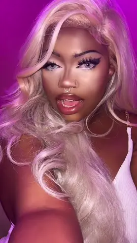 Contacts from Eyevos in the colour “Vegas Girl”! Link in Bio. Use my code “Libra” for 20% off  #transitions #sigma #Graphiceyeliner #uniquemakeup #graphicmakeup #coolmakeups #graphicliner #editoriallook #avantgardemakeup #v9300 #modelmalay #creativemua #editorialmua #glittermakeup #tushmagazine #highfashionmakeup #runwaymakeup #fashionmakeup #meltcosmetics #deckofscarlet #iamscarlet #soapbrows #theartistedit #myartistcommunity #sharpedgesmag #inbeautmag #queenkaiser 