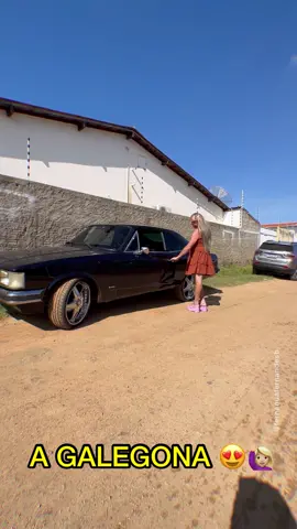 Essa galega atrapalha qualquer Construção 😂😂 OW GALEGA DIFERENTE DAS IGUAIS 💥❤️‍🔥💃🏼 #galega #humor #construcao #pedreiro #loira #risos #family #viral #foryoupage 