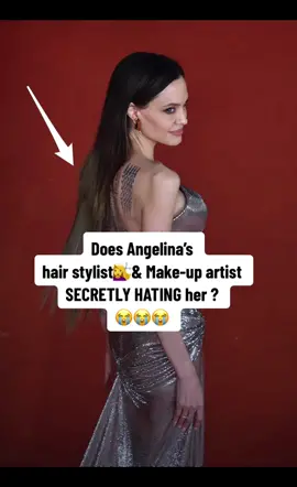 🪞 she’s gorgeous ✨ #angelinajolie#extensions#fyp#fail#wronghairstylist#viral#foryoupageofficiall#fashion#atelierjolie 