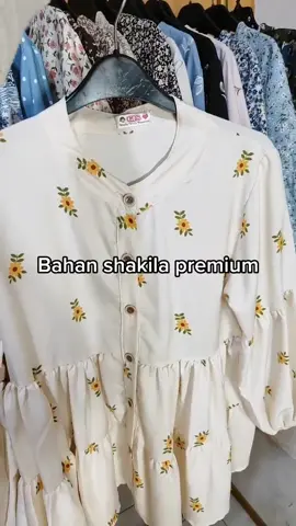 Harganya cuma 50rb an😍😍😍 wajib punyaa siih, yg mau join live ya skrg🥰🥰#blousecantikmurah #dresscantikmurah #outfitkondangan #fyp #ootdcantik #outfithijab #outfitsimple #TikTokPromote #atasanwanita #kaospolos 