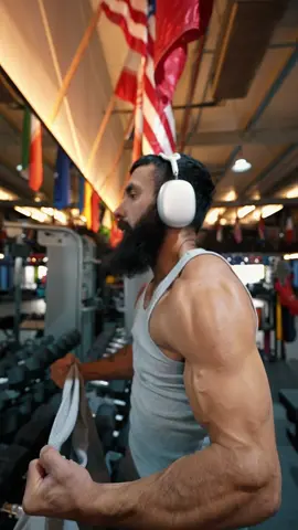 Bench workout  My training program <Link in Bio> #anatoly #gym #prank 