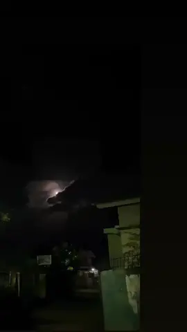 #zonamalam #fyptiktok #langit #storymalamhari #zonagalau #lagugalausadvibes #storywavibesmalam #lirikvideoestetik 