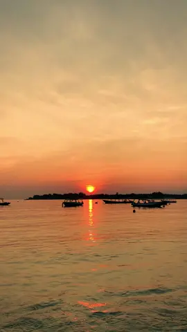 Good Morning Gili🧡 #gilitrawangan #sunrise #lombok 