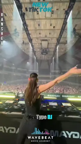@𝙙𝙟💗🇷Д🇳_🇸𝐇Є🇱🎧🎵☑ #dj4rt10 #djfavorite #remix #wavebeat #topdjmix #neotypedj #newtiktok #fypsounds #fullbass #djbreakbeat #breakbeat #fyp 