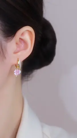 ต่างหูโคลเวอร์สีชมพูมุก สวยจัง#ต่างหู #ตุ้มหู #ผู้หญิง 