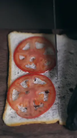 【極薄トマトサンド】 〜Ultra-thin tomato sandwich〜 #研ぎ #切れ味抜群 #knifeskills #sharpening 
