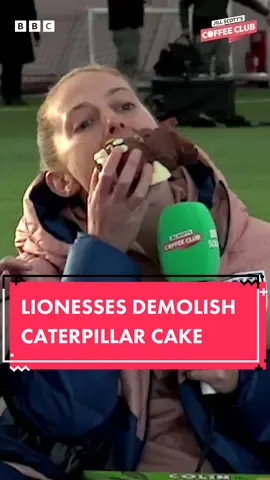 🤣 Imagine eating a caterpillar cake like this! #Lionesses #JillScottsCoffeeClub #JillScott #KeiraWalsh #GeorgiaStanway #LeahWilliamson #BBCFootball 