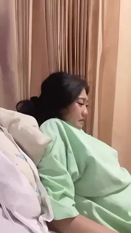 yang kiri pemulihan, besok yang kanan kita sembuhin ya, sabar ya biar cepet sembuh🙂