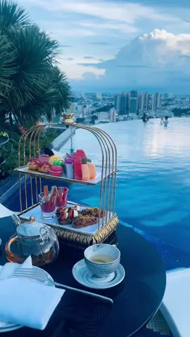 Hồ Bơi Vô Cực Cao Nhất Sài Gòn Đang Hot Hiện Nay #lavilasaigon #saigon #toiyeusaigon#reviewsaigon #langthangsaigon 