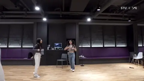 Ruka is hitting those high notes! 🤣🤣🤣 Can we have her as a vocalist to one of their upcoming songs?  #ruka  #babymonster  #yg  #pharita  #ahyeon 