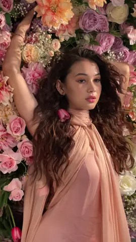 Bener bener Gak masuk akal si   #sandrinnamichelle #sandrinamichelle #sandrinna11 #sandrinnamichelleskornicki #sandrinnalovers #sandrinna_11 #sandrinnalovers    CANTIK BANGET #sandrinna11    Make up by @franky wu  Stylist @iwanlatiff  Photographer @Karina Yasmine 