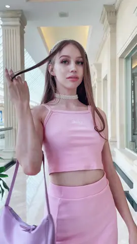 #gossipgirlhere #egirl #shortskirt #pinkoutfit #nobra #nopantie 