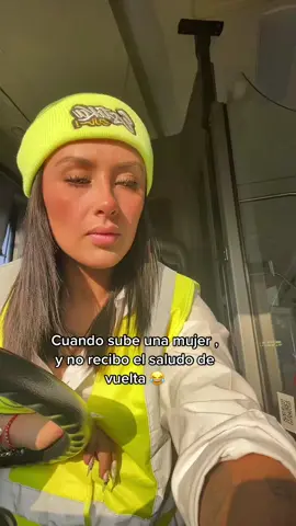 8 tetas y es entera humilde 😂😂😂😂 #chile #trabajo #redmovilidad #mebus 
