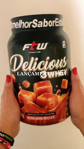 Passou o lancamento e eu não tinha postado esse vídeo, mas ta valendo kkkk DOCE DE LEITE ARGENTINO  #ftw #lançamento #delicious3whey 