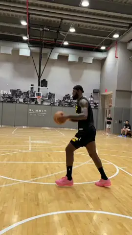 LeBron James basic training #basketball #NBA #lebronjames #foryou #lebron 