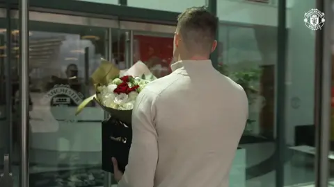 Thank you atas sedekade dedikasi mu buat Club' Goodbye 🙏🥺👏#GGMU #manchesterunitedfans #KingMu #Legends #PhilJones #fypシ゚viral 