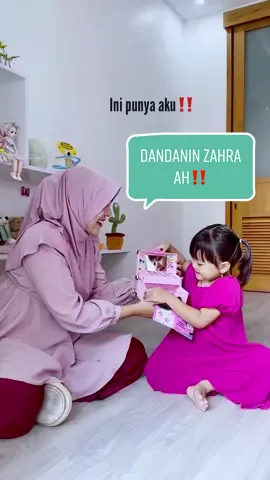 Main makeup-makeupan jadi jauh lebih aman, makeup Ibu ga jadi korban!! Aman dipakai anak-anak dan mudah dibersihkan dengan dibilas air!! #fyp #foryou #makeupsetforkids #mainananak #ibudananak #mainanmakeup #kadoulangtahun #hadiahulangtahun 