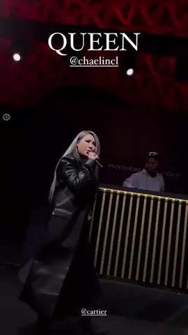 She is in a black outfit. . 🍒🍒It's rare to see her close the gate high wall 😝 #CHAELINCL #이채린 #lee_chaelin #CL #verycherry26291 