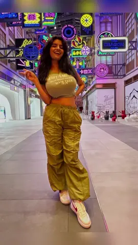 Look at me Habibi  #Dubai #UAE #tiktok  #viral  #fyp 