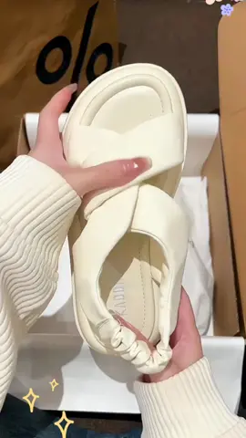 #รองเท้าแตะ #shoes #รองเท้าแฟชั่น #รีวิวสินค้าจีน #โมเดล #รองเท้าผู้หญิง 