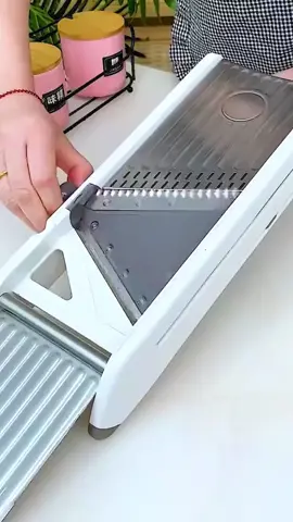 Easy to cut into various shapes😏#goodstuff #goodthings #homehacks #householditems #useful #LearnOnTikTok #householditems #fyp #foryou 