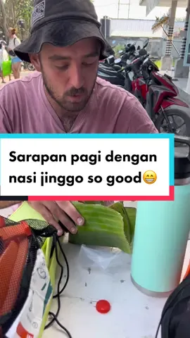 Salut dengan matt dari australia mau mencoba makanan lokal🙏🏻 #penida_berdikari_tours #bulesukamakananindonesia #viralditiktok🔥 #trendingontiktok #fypシ #buleaustralia 