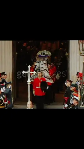 Último Adeus a Rainha Mãe 🥹👑 09/04/2002 #queenelizabeth #queenelizabethii #queenmonther #kingcharles #princessanne #princeandrew #princeedward #princewilliam #princeharry #royalfamily #foryour #foryoupage #died #bye #funeral 