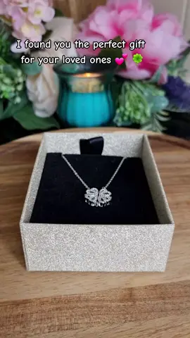 Heart-shaped four leaf clover necklace #jewelry #accessory #necklace 