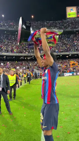 🏆 @Alejandro Balde 🏆 #fcbarcelona #barçaontiktok #barça #deportesentiktok #football #sports #Balde #tiktokfootballacademy 